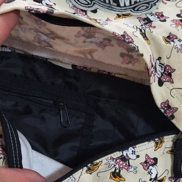 Vans Women's Beige Backpack with Cartoon Design In GUC . - Picture 6 of 7